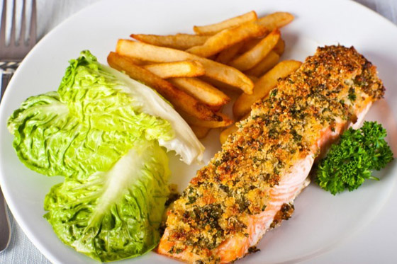 إليكم طريقة تحضير سلمون مشوي بالأعشاب والليمون للرجيم صورة رقم 1 إليكم طريقة تحضير سلمون مشوي بالأعشاب والليمون للرجيم صورة رقم 1