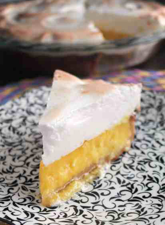 إليكم طريقة تحضير فطيرة المرنغ والأناناس المبتكرة الشهية والمميزة صورة رقم 9 إليكم طريقة تحضير فطيرة المرنغ والأناناس المبتكرة الشهية والمميزة صورة رقم 9