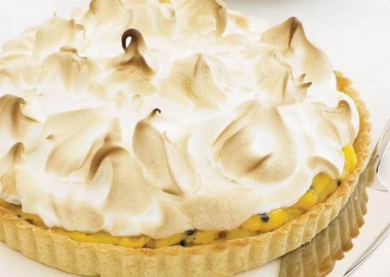 إليكم طريقة تحضير فطيرة المرنغ والأناناس المبتكرة الشهية والمميزة صورة رقم 13 إليكم طريقة تحضير فطيرة المرنغ والأناناس المبتكرة الشهية والمميزة صورة رقم 13