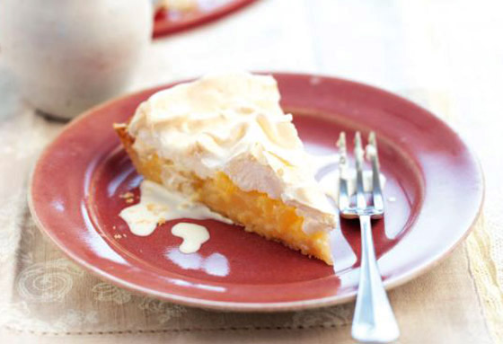 إليكم طريقة تحضير فطيرة المرنغ والأناناس المبتكرة الشهية والمميزة صورة رقم 1 إليكم طريقة تحضير فطيرة المرنغ والأناناس المبتكرة الشهية والمميزة صورة رقم 1