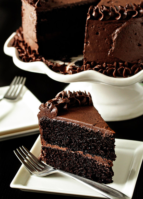 باردة تروي في الصيف.. إليكم طريقة تحضير كيكة الشوكولاتة بدون طحين صورة رقم 4 باردة تروي في الصيف.. إليكم طريقة تحضير كيكة الشوكولاتة بدون طحين صورة رقم 4