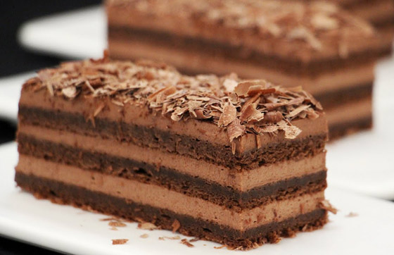 باردة تروي في الصيف.. إليكم طريقة تحضير كيكة الشوكولاتة بدون طحين صورة رقم 11 باردة تروي في الصيف.. إليكم طريقة تحضير كيكة الشوكولاتة بدون طحين صورة رقم 11