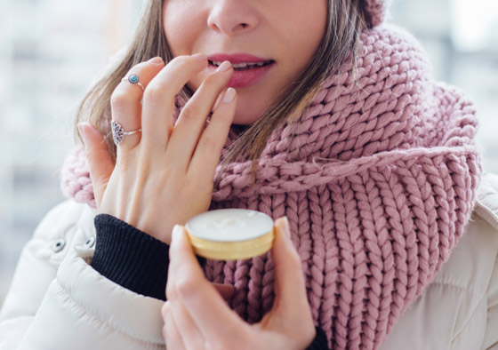 إليكم 4 أسباب خفية وراء تشقق الشفاه.. قد يكون السبب معجون الأسنان! صورة رقم 8