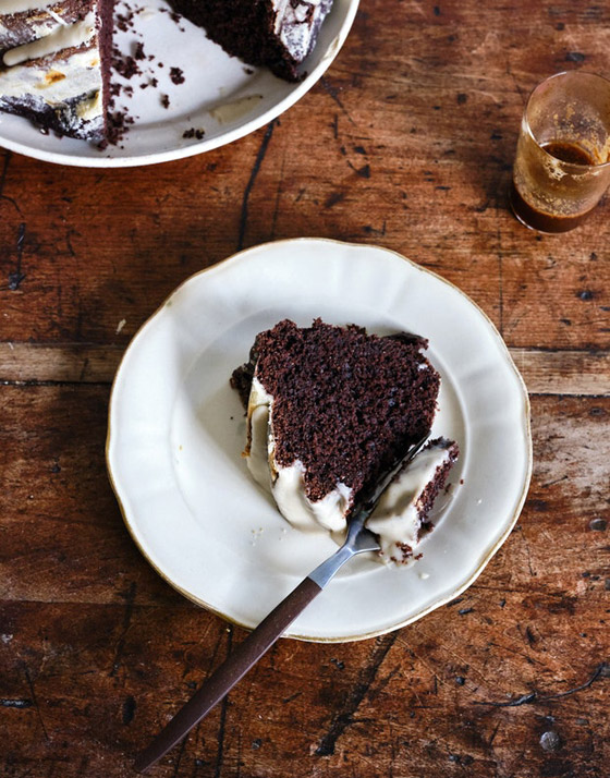 إليكم طريقة تحضير كيك الشوكولاتة بالطحينة ذي الطعم المميز الرائع صورة رقم 6 إليكم طريقة تحضير كيك الشوكولاتة بالطحينة ذي الطعم المميز الرائع صورة رقم 6