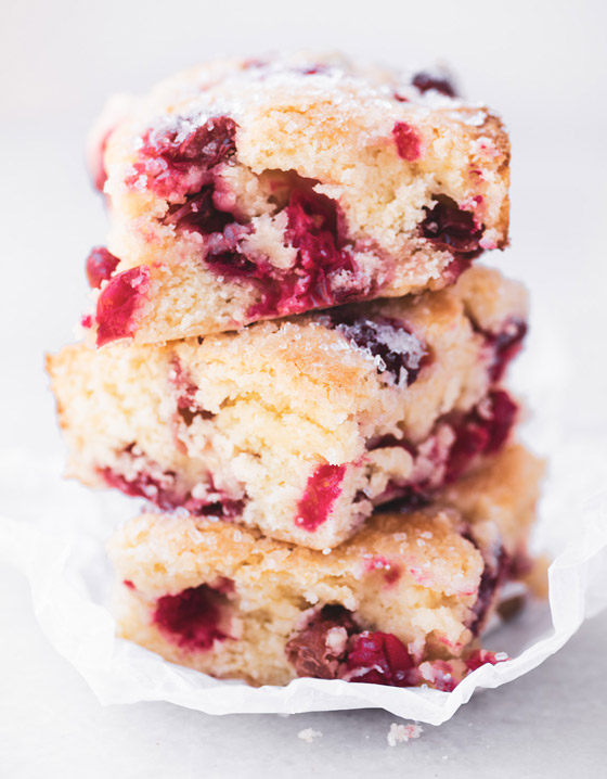 خاصة بسهرات الليالي الصيفية.. طريقة تحضير كيكة التوت البري الباردة صورة رقم 13 خاصة بسهرات الليالي الصيفية.. طريقة تحضير كيكة التوت البري الباردة صورة رقم 13