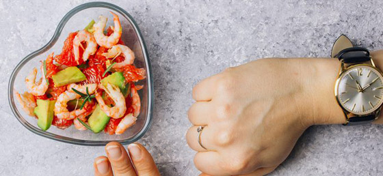 تعرفوا إلى 5 أخطاء صحية شائعة يرتكبها البعض بعد الساعة الـ7 مساء صورة رقم 4