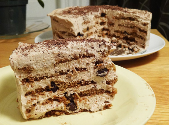 إلى عشاق الاسبريسو: إليكم طريقة تحضير كيك الموكا البارد بـ3 خطوات صورة رقم 7 إلى عشاق الاسبريسو: إليكم طريقة تحضير كيك الموكا البارد بـ3 خطوات صورة رقم 7