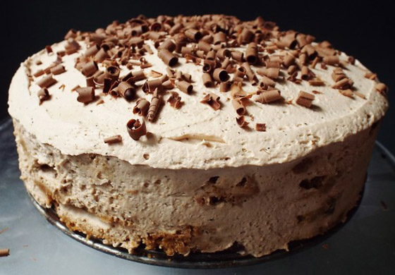 إلى عشاق الاسبريسو: إليكم طريقة تحضير كيك الموكا البارد بـ3 خطوات صورة رقم 9 إلى عشاق الاسبريسو: إليكم طريقة تحضير كيك الموكا البارد بـ3 خطوات صورة رقم 9