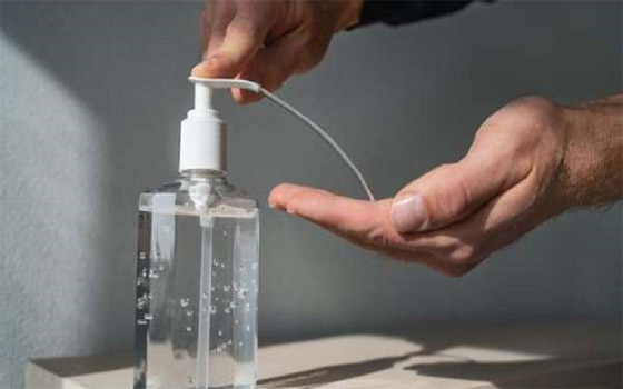 4 أخطاء تجنب ارتكابها في استخدام معقم اليدين صورة رقم 3