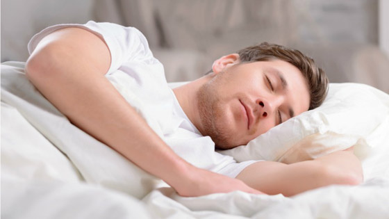 هل ترقد في فراشك وتعجز عن النوم؟.. إليك 15 نصيحة لاستحضار النعاس صورة رقم 4