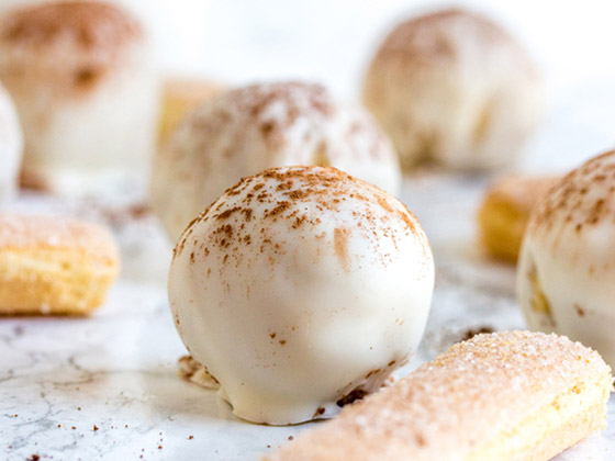 كرات التيراميسو لضيافة عيد مبتكرة صورة رقم 3