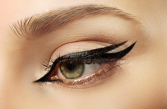 هذا ما يكشفه كحل العين عن شخصية المرأة..! صورة رقم 4