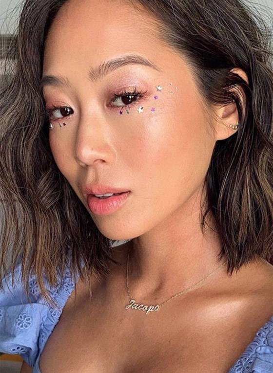 شعر متطاير بإطلالات مختلفة كل يوم.. 10 أفكار لتسريحات الشعر المنسدل صورة رقم 4