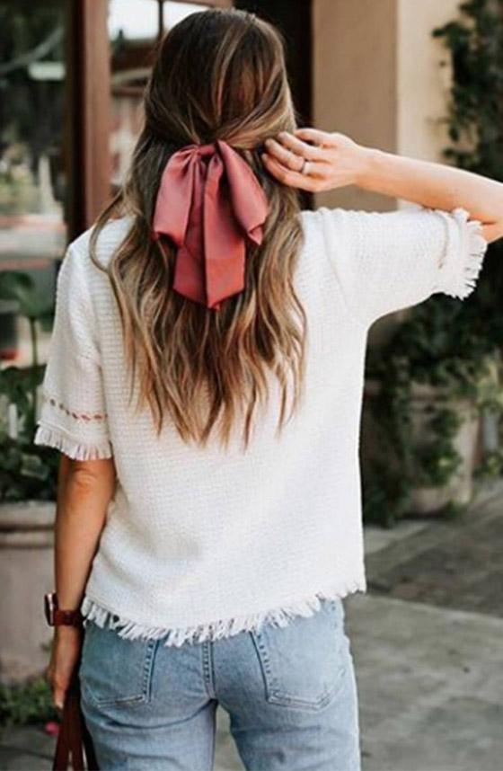 شعر متطاير بإطلالات مختلفة كل يوم.. 10 أفكار لتسريحات الشعر المنسدل صورة رقم 9