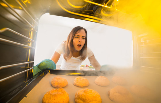 نسيته في الفرن؟ يمكنك إصلاح الأمر.. 5 حيل ذكية لإنقاذ الكوكيز المحترق صورة رقم 2 نسيته في الفرن؟ يمكنك إصلاح الأمر.. 5 حيل ذكية لإنقاذ الكوكيز المحترق صورة رقم 2