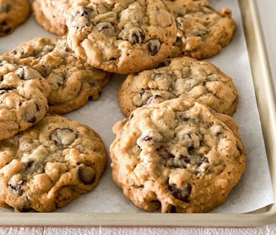 نسيته في الفرن؟ يمكنك إصلاح الأمر.. 5 حيل ذكية لإنقاذ الكوكيز المحترق صورة رقم 12 نسيته في الفرن؟ يمكنك إصلاح الأمر.. 5 حيل ذكية لإنقاذ الكوكيز المحترق صورة رقم 12