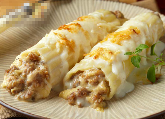 إليكم طريقة تحضير كانيلوني باللحم المفروم وصلصة الطماطم الشهي صورة رقم 10