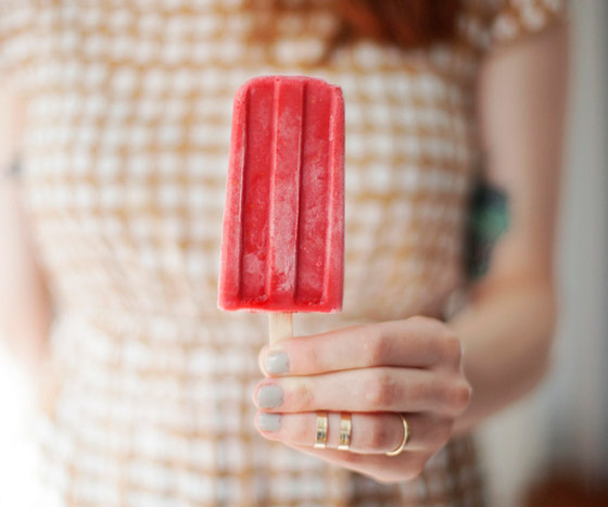 إليكم طريقة تحضير مثلجات التوت المنعش ذات السعرات الحرارية القليلة صورة رقم 2