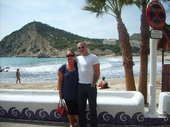 يعيشان في منزل على عجلات منذ 15 عاماً صورة رقم 3