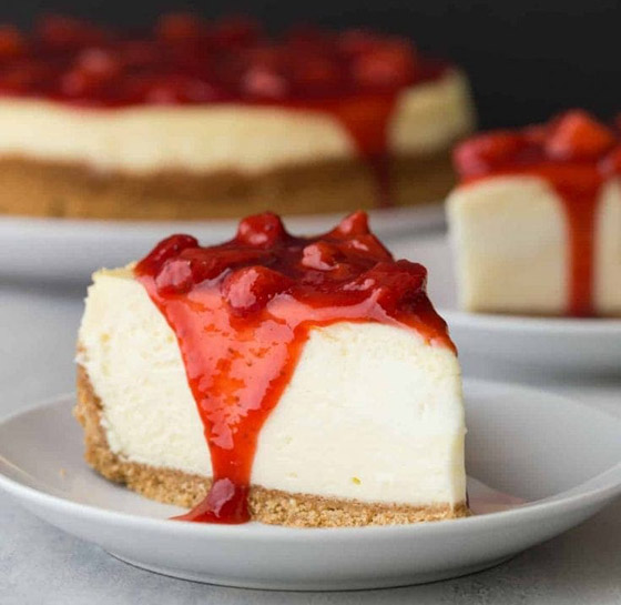 أسهل طريقة لتحضير تشيز كيك الفراولة دون بيض أو وضعها في الفرن صورة رقم 8