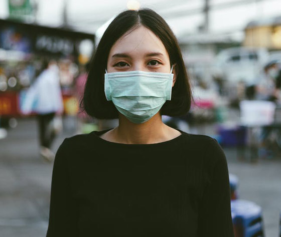 7 أشياء يجب عليك تجنبها لارتداء الكمامات الطبية بشكل آمن.. ما هي؟ صورة رقم 2