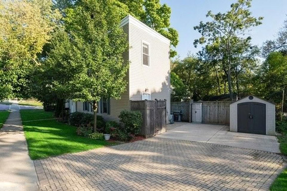 منزل الفطيرة النحيف: مظهره مخادع مثّل أعجوبة للسكان وبيع بمبلغ خيالي! صورة رقم 5