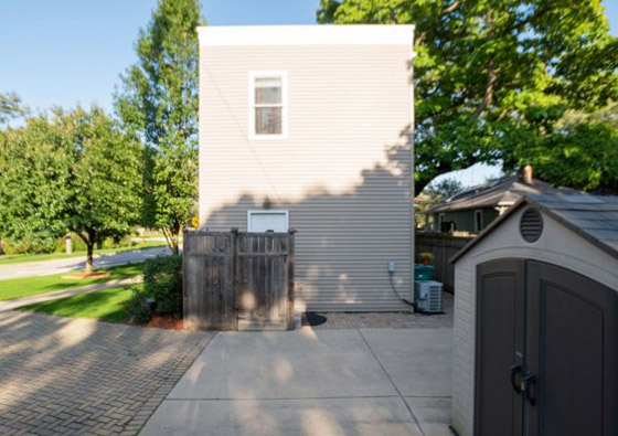 منزل الفطيرة النحيف: مظهره مخادع مثّل أعجوبة للسكان وبيع بمبلغ خيالي! صورة رقم 15