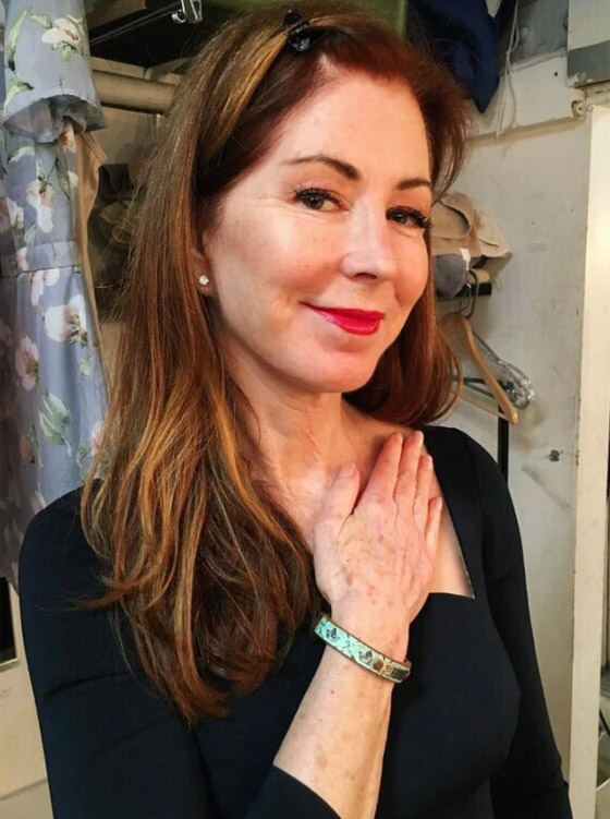 عمرها 64 وتبدو بالثلاثينيات! ما أسرار دانا ديلاني لمكافحة الشيخوخة؟ صورة رقم 13