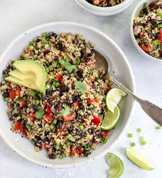 لعشاء خفيف غني بالألياف والبروتين.. إليكم سلطة الكينوا بالفاصولياء صورة رقم 2 لعشاء خفيف غني بالألياف والبروتين.. إليكم سلطة الكينوا بالفاصولياء صورة رقم 2