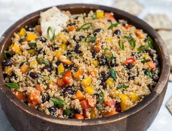 لعشاء خفيف غني بالألياف والبروتين.. إليكم سلطة الكينوا بالفاصولياء صورة رقم 3 لعشاء خفيف غني بالألياف والبروتين.. إليكم سلطة الكينوا بالفاصولياء صورة رقم 3