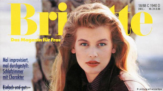 الأيقونة الألمانية كلاوديا شيفر .. مسيرة ذهبية في عالم الموضة صورة رقم 1