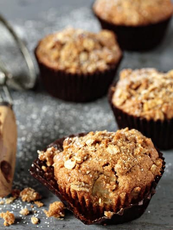 فطائر المافن بالتفاح.. وصفة لذيذة سريعة التحضير ومميزة للسحور صورة رقم 6