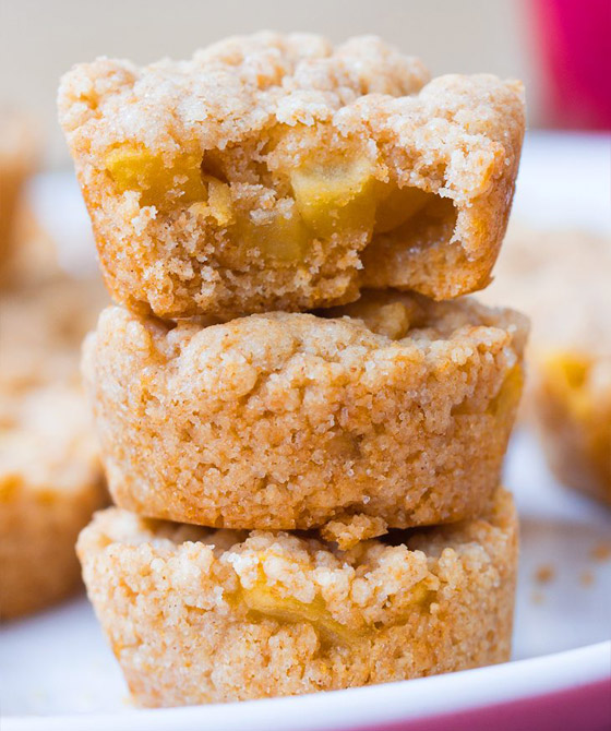 فطائر المافن بالتفاح.. وصفة لذيذة سريعة التحضير ومميزة للسحور صورة رقم 7