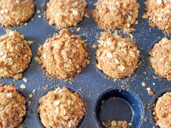 فطائر المافن بالتفاح.. وصفة لذيذة سريعة التحضير ومميزة للسحور صورة رقم 11