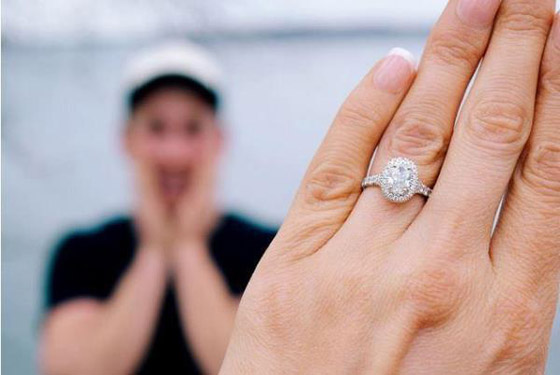 أجمل خواتم زفاف ماسية بالقطع البيضاوي الرائجة هذا الموسم صورة رقم 4