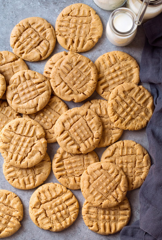 طريقة سهلة وسريعة لتحضير الكوكيز بزبدة الفستق السوداني الخفيفة صورة رقم 3