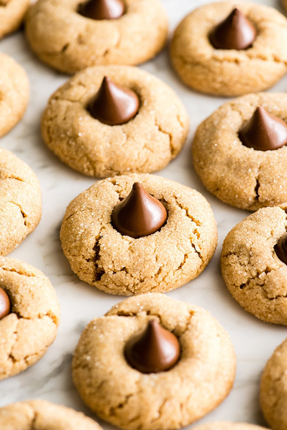 طريقة سهلة وسريعة لتحضير الكوكيز بزبدة الفستق السوداني الخفيفة صورة رقم 6