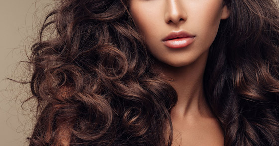 بعيدا عن المنتجات.. نصائح للحصول على شعر أكثر كثافة بصورة طبيعية صورة رقم 7