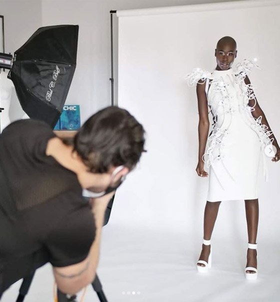 بالفيديو والصور: فستان ذكي يقرأ أفكارك ويعبِّر عنها  صورة رقم 2