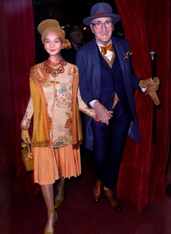 زوجان بالسبعينيات يدهشان العالم بملابسهما الأنيقة وبراعتهما بالموضة صورة رقم 28