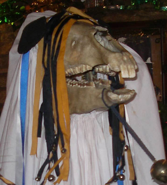 صورة رقم 5 - إليكم 10 من أساطير عيد الميلاد المخيفة التي تقشعر الأبدان عند سماعها! صورة رقم 5 - إليكم 10 من أساطير عيد الميلاد المخيفة التي تقشعر الأبدان عند سماعها!