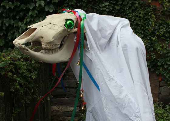 صورة رقم 6 - إليكم 10 من أساطير عيد الميلاد المخيفة التي تقشعر الأبدان عند سماعها! صورة رقم 6 - إليكم 10 من أساطير عيد الميلاد المخيفة التي تقشعر الأبدان عند سماعها!