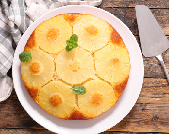 هشة وسريعة الذوبان في الفم.. إليكم وصفة كيك الأناناس اللذيذة صورة رقم 1