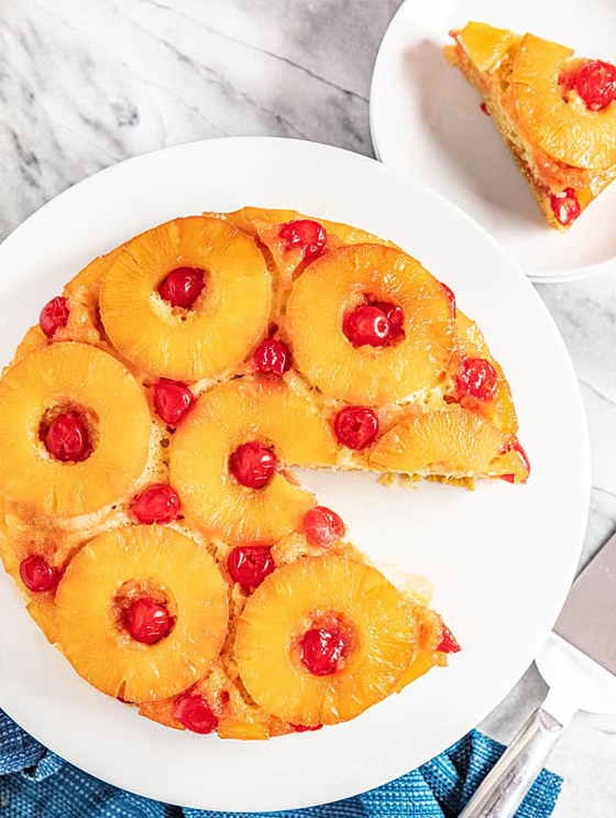 هشة وسريعة الذوبان في الفم.. إليكم وصفة كيك الأناناس اللذيذة صورة رقم 7