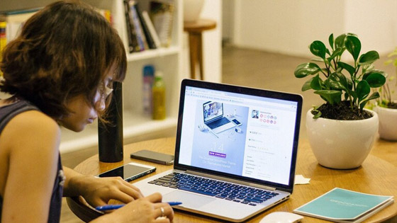 كيف تخفف آلام الظهر الناتجة عن العمل من المنزل؟ صورة رقم 3