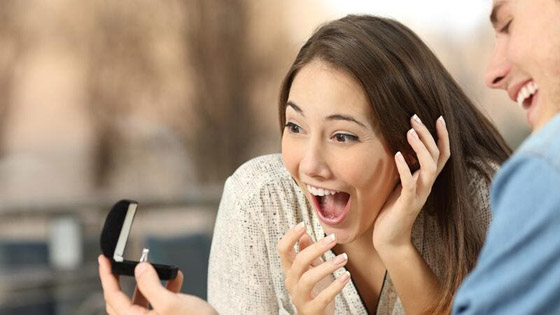 4 إشارات تشير إلى أن حبيبك يريد الزواج منك صورة رقم 1