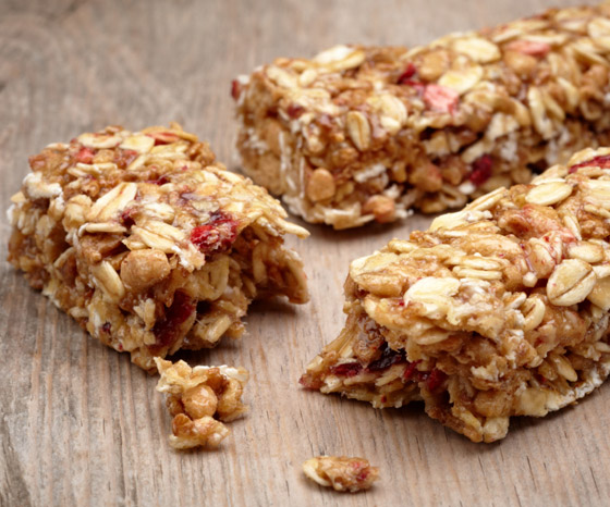 تريد حلوى صحية؟ إليك طريقة تحضير ألواح الكاجو وجوز الهند اللذيذة صورة رقم 10