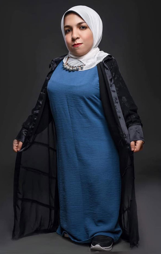 صور: أول عارضة أزياء مصرية قصيرة القامة تعرض تصاميمها المميزة صورة رقم 20