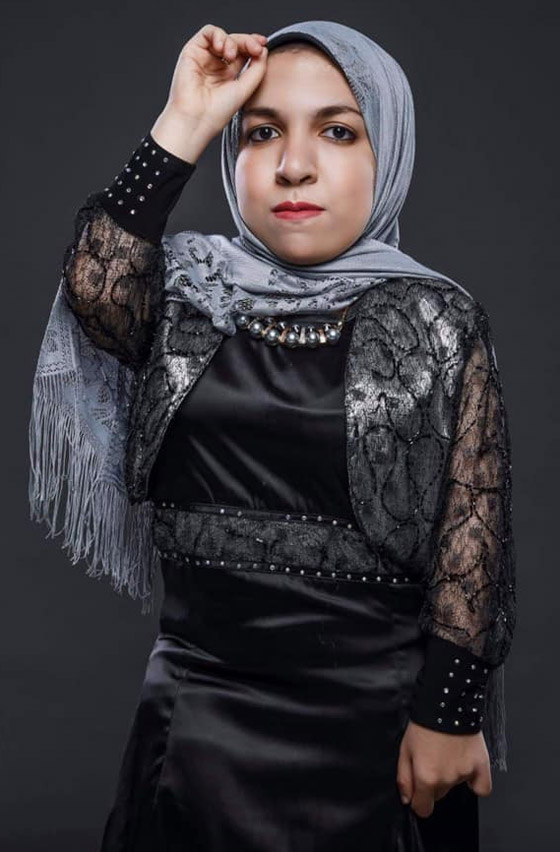 صور: أول عارضة أزياء مصرية قصيرة القامة تعرض تصاميمها المميزة صورة رقم 21