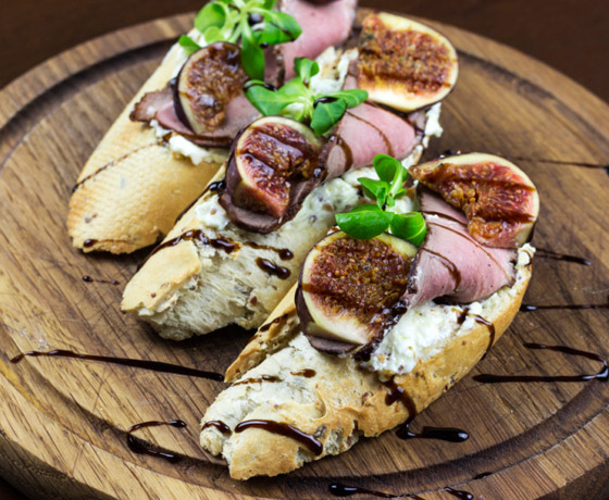 بقايا دجاج من عشاء البارحة؟ جربوا ساندويش الدجاج مع التين، نعم التين! صورة رقم 2 بقايا دجاج من عشاء البارحة؟ جربوا ساندويش الدجاج مع التين، نعم التين! صورة رقم 2